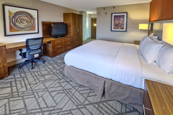 Room 10 of 73
