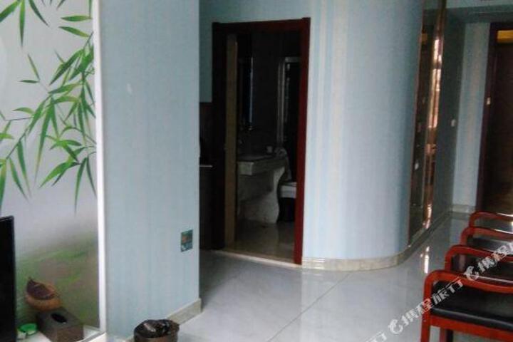 Binjiang Business Hotel