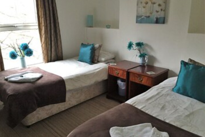 Room 18 of 157