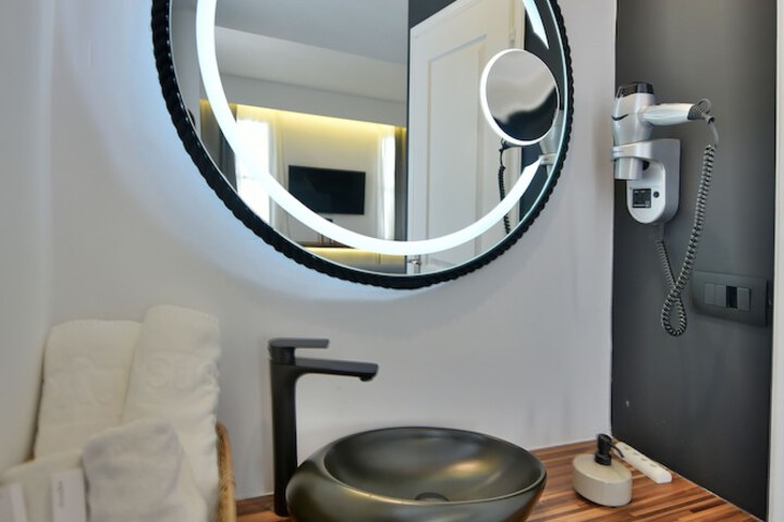 Room 46 of 62