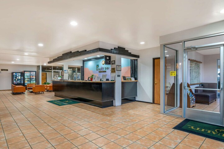 Hotel Interior 5 of 38