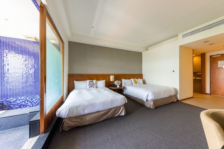 Room 5 of 69