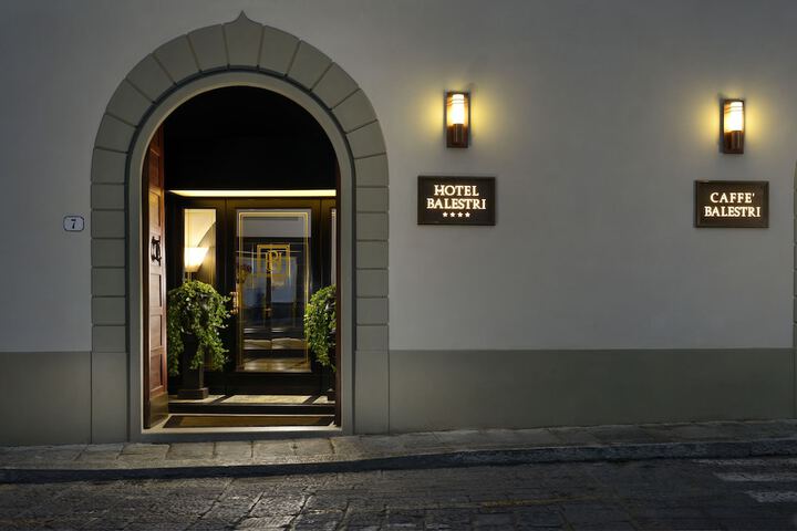 Hotel 74 of 80