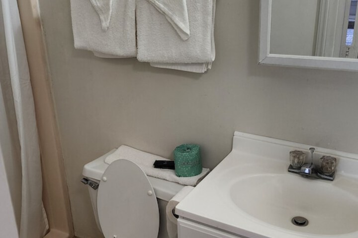Room 5 of 7
