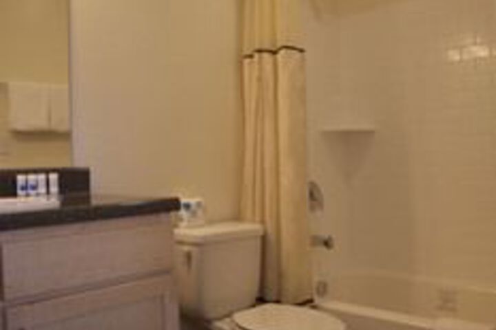 Room 3 of 23