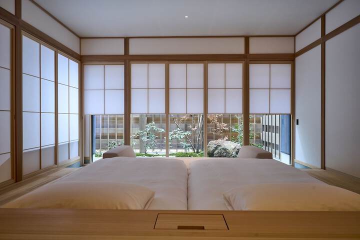 Room 12 of 71