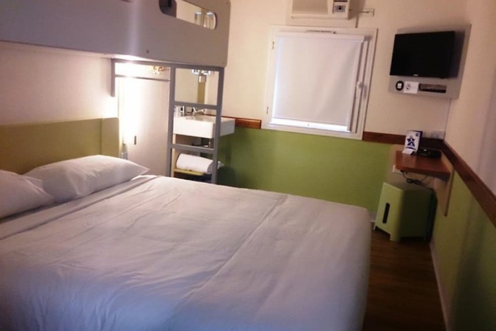 Room 7 of 34