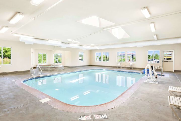 Pool 20 of 31