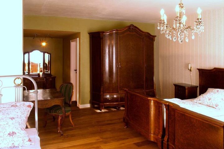 Room 19 of 51