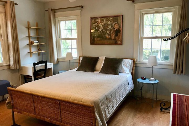 Room 2 of 34