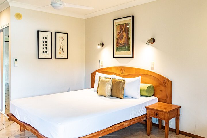Room 15 of 142