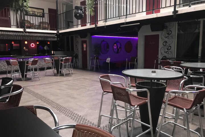 Entertainment 35 of 38