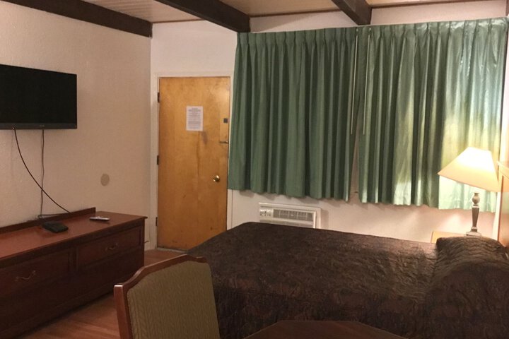 Room 5 of 22