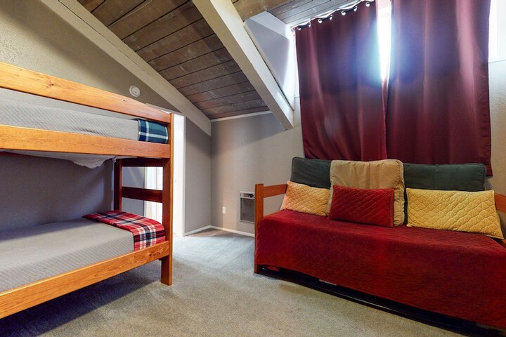 Room 3 of 40