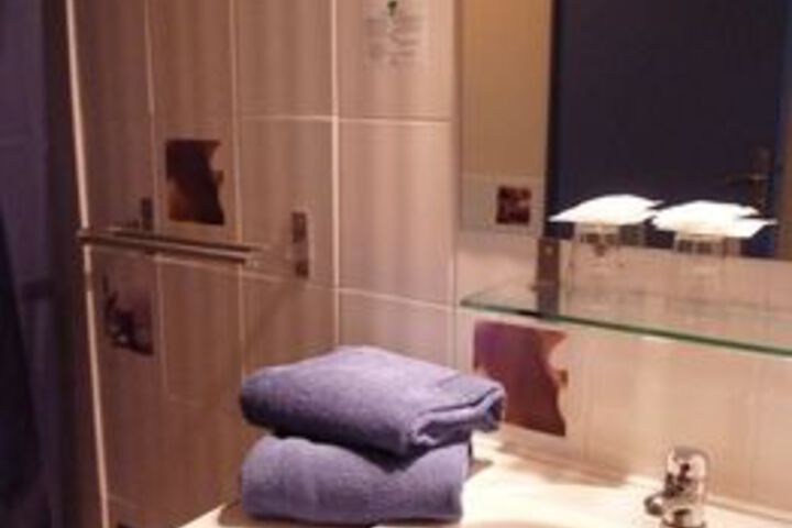 Room 5 of 22