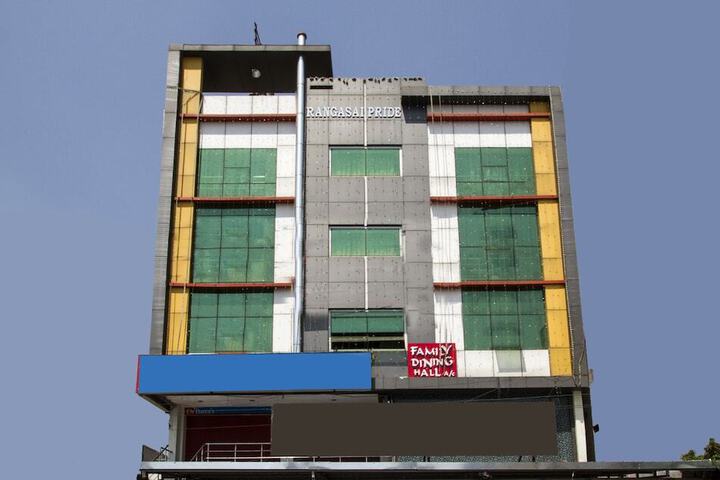 OYO 8618 MOURYA GRAND