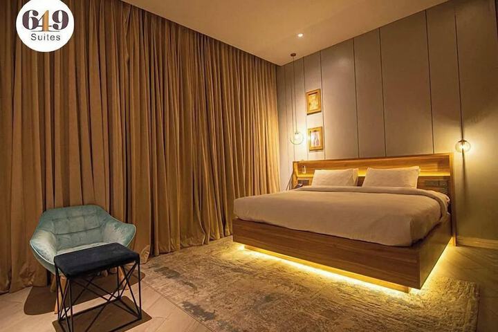 Room 6 of 36