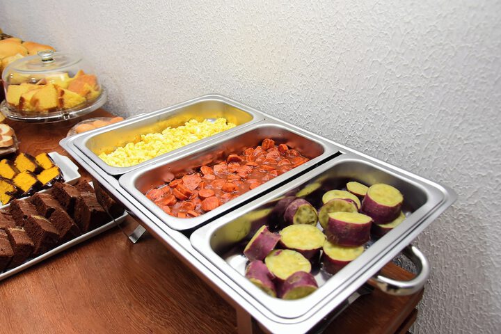 Breakfast/Coffee Service 21 of 27