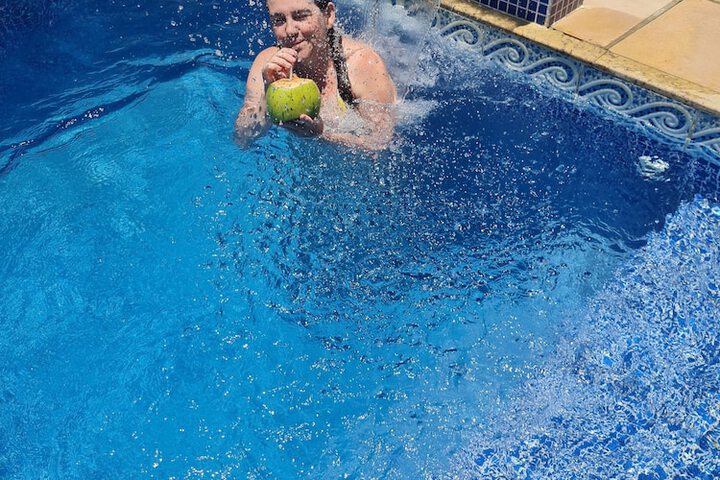 Pool 6 of 8
