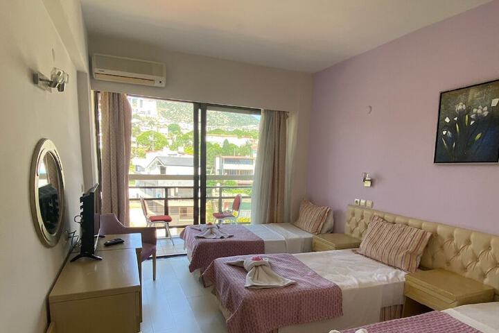 Room 3 of 15