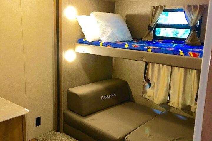 Room 10 of 115