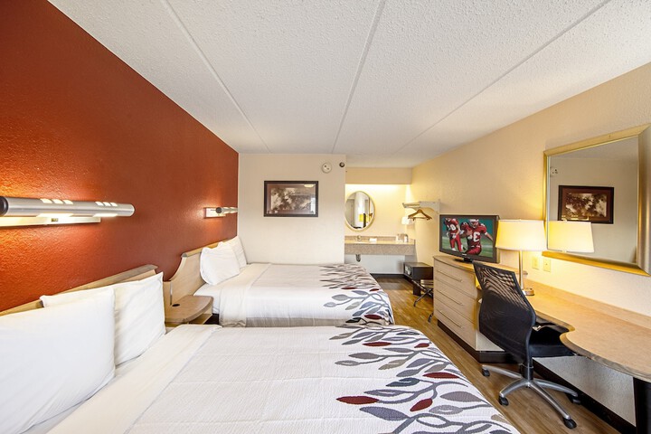 Standard Room, King or Two Doubles (1 of 11)