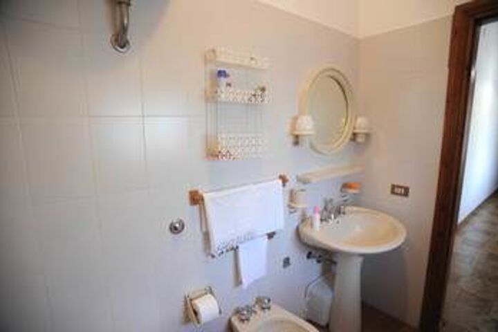 Room 16 of 256