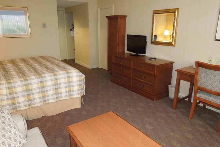Room 6 of 35