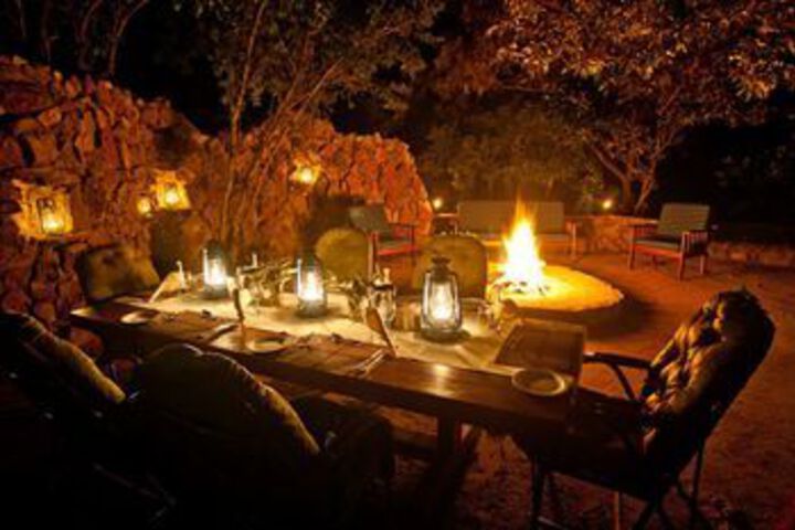Dining 4 of 43