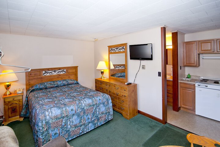 Room 2 of 68