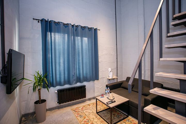 Room 17 of 53