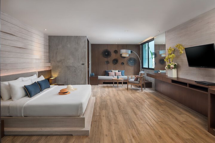 Room 71 of 225