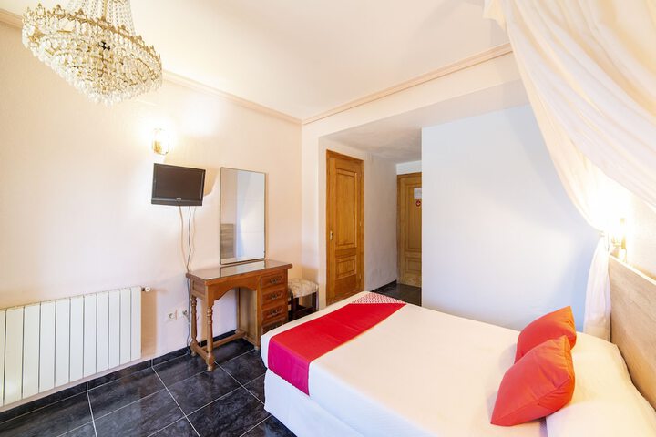Room 7 of 28