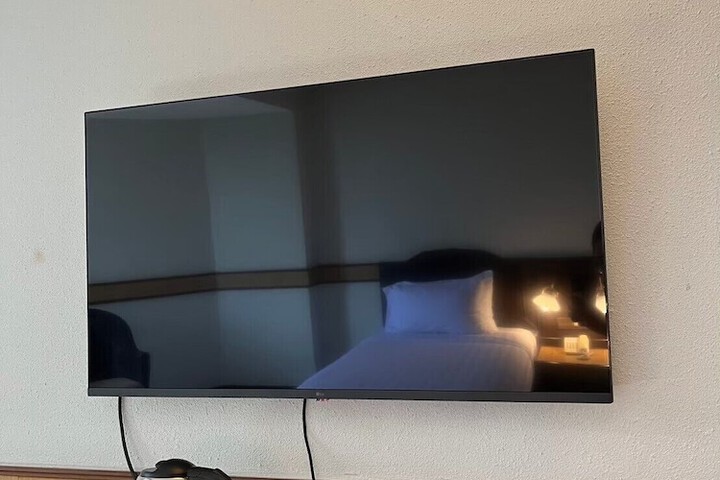 Room 3 of 9