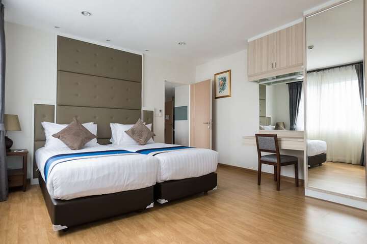 Room 4 of 47