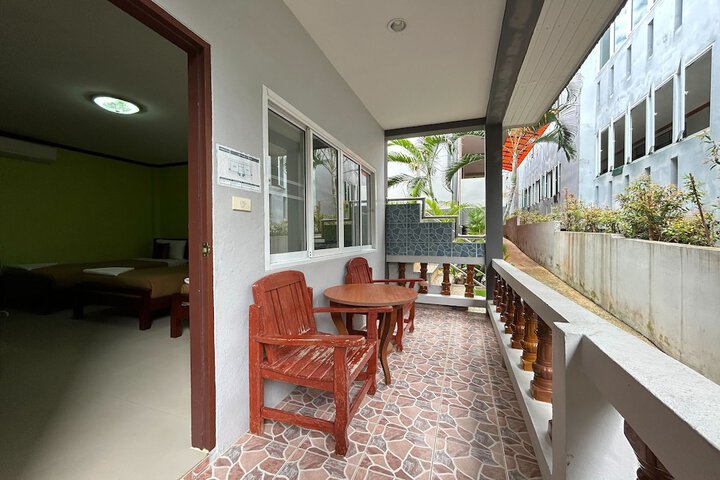 Terrace/Patio 30 of 34