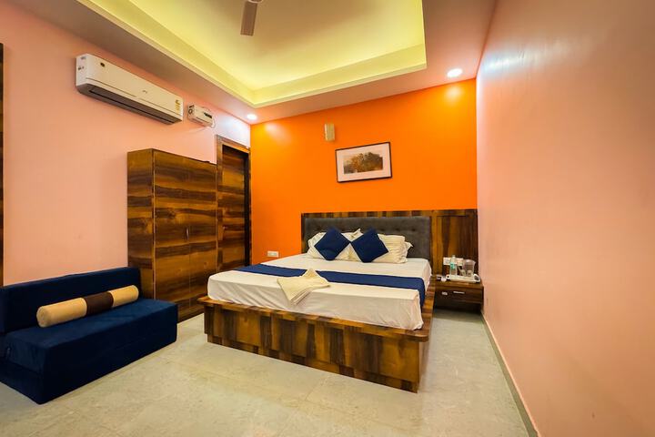 Room 10 of 46