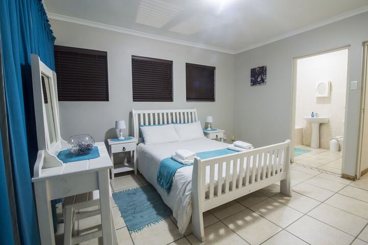 Room 7 of 24