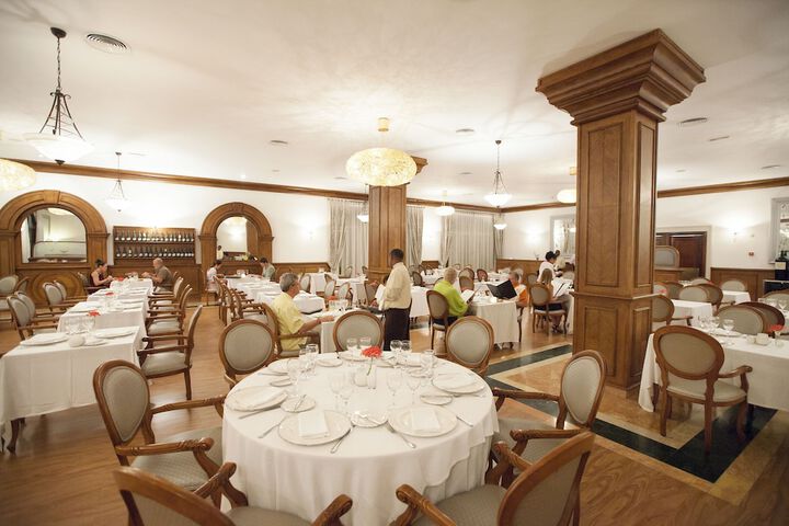 Dining 179 of 276