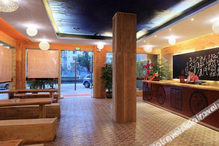 Hotel Interior 9 of 31
