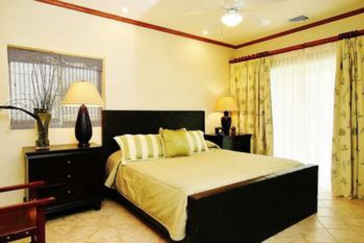 Room 53 of 94