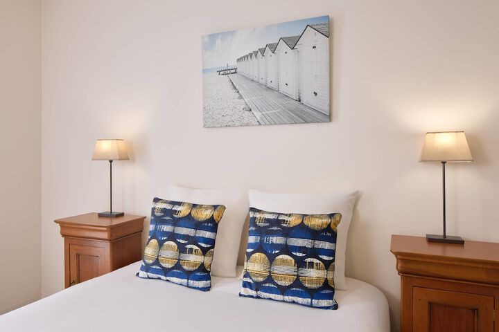 Room 14 of 21