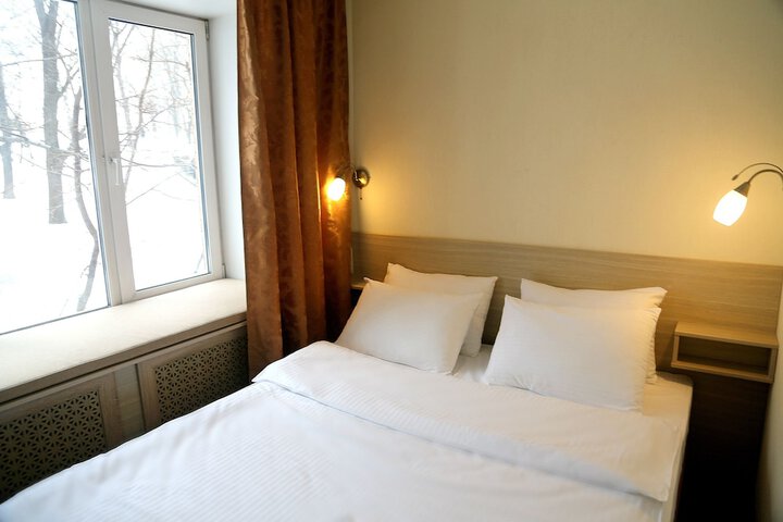 Room 4 of 17