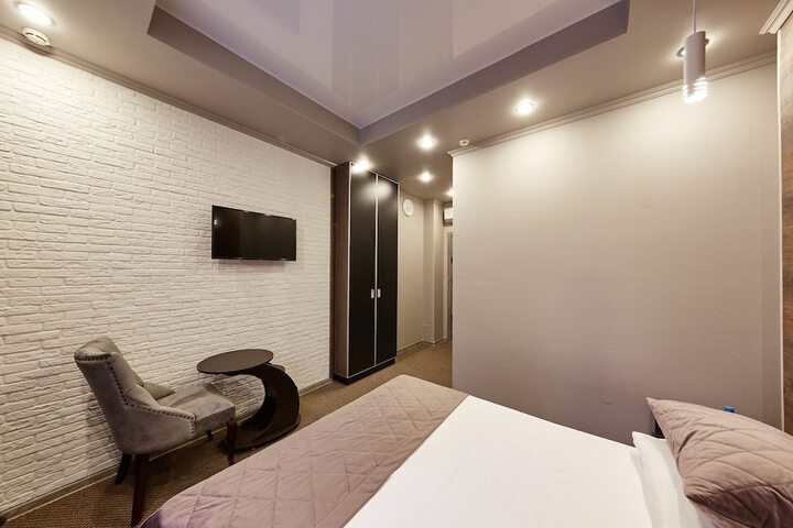 Room 26 of 33