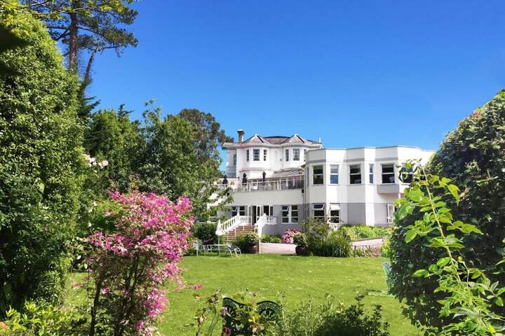 Abbey Sands Hotel in Torquay