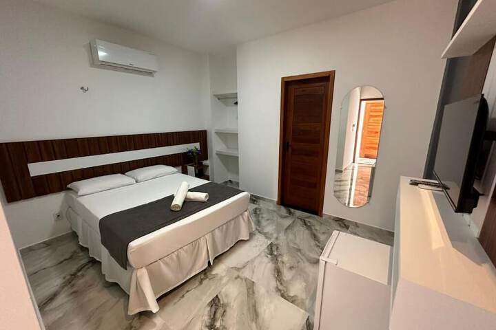 Room 5 of 32