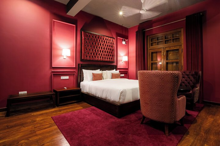 Room 10 of 36