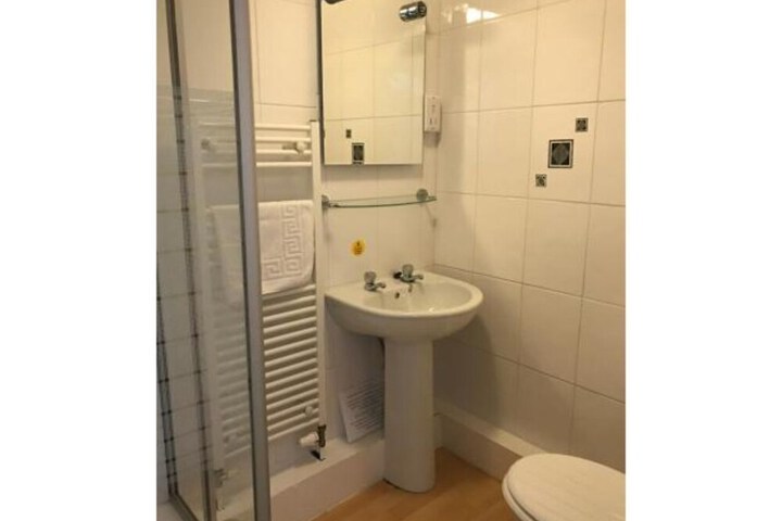 Room 16 of 52