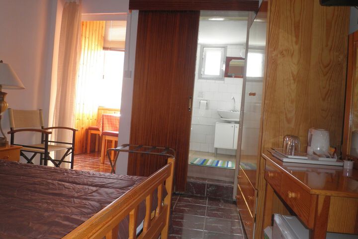 Room 5 of 54