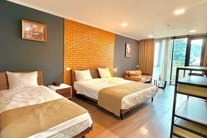 Room 124 of 240